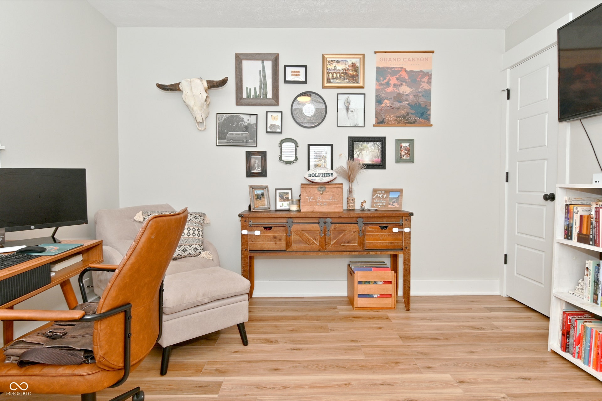 3rd bedroom currently used as office