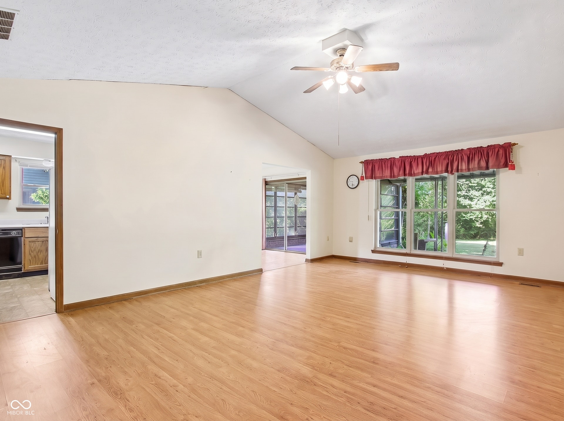 7238 Hearthstone, Indianapolis, IN 46227
