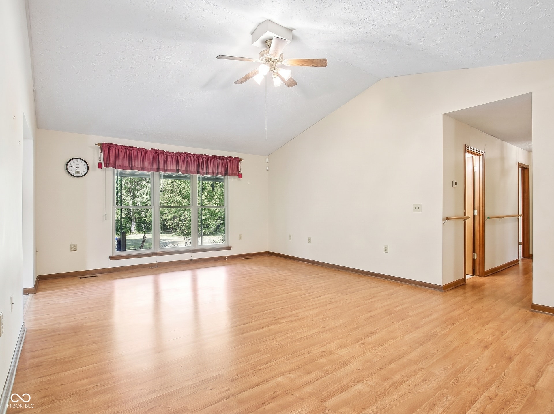 7238 Hearthstone, Indianapolis, IN 46227
