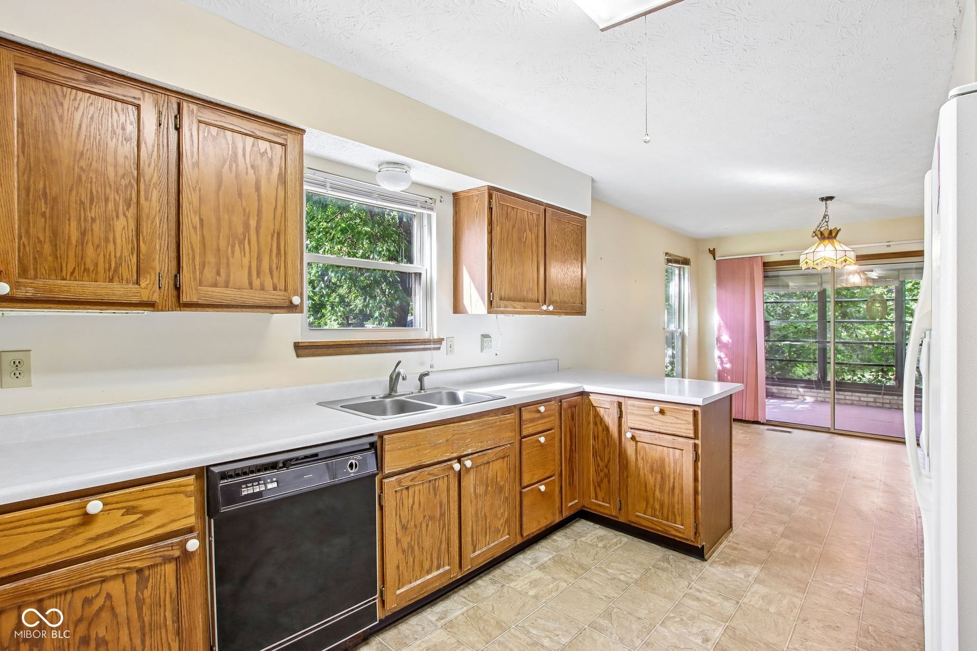 7238 Hearthstone, Indianapolis, IN 46227