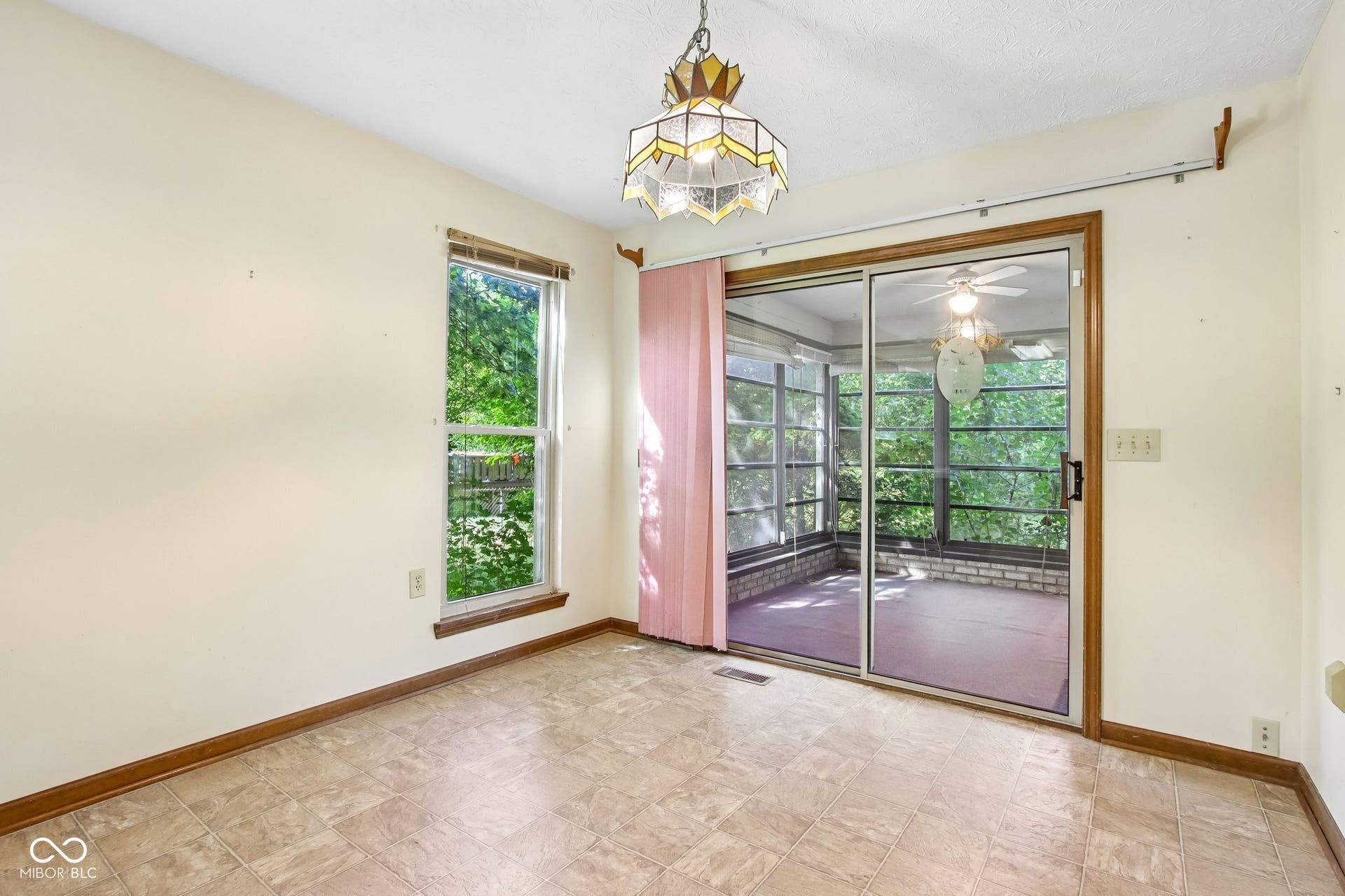 7238 Hearthstone, Indianapolis, IN 46227