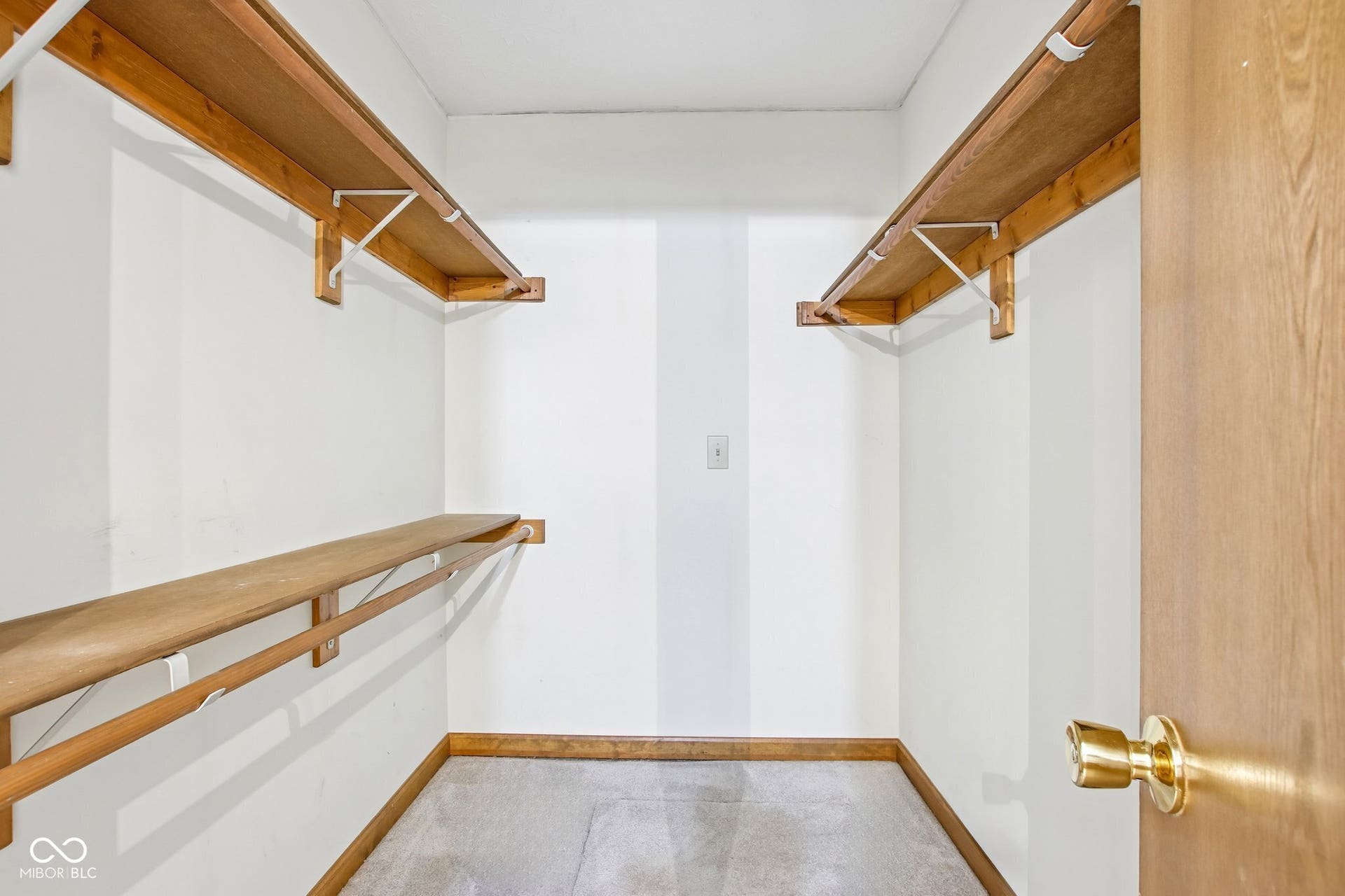 7238 Hearthstone, Indianapolis, IN 46227
