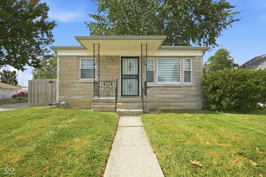 Property photo for 202 N 18th Avenue, Beech Grove, IN