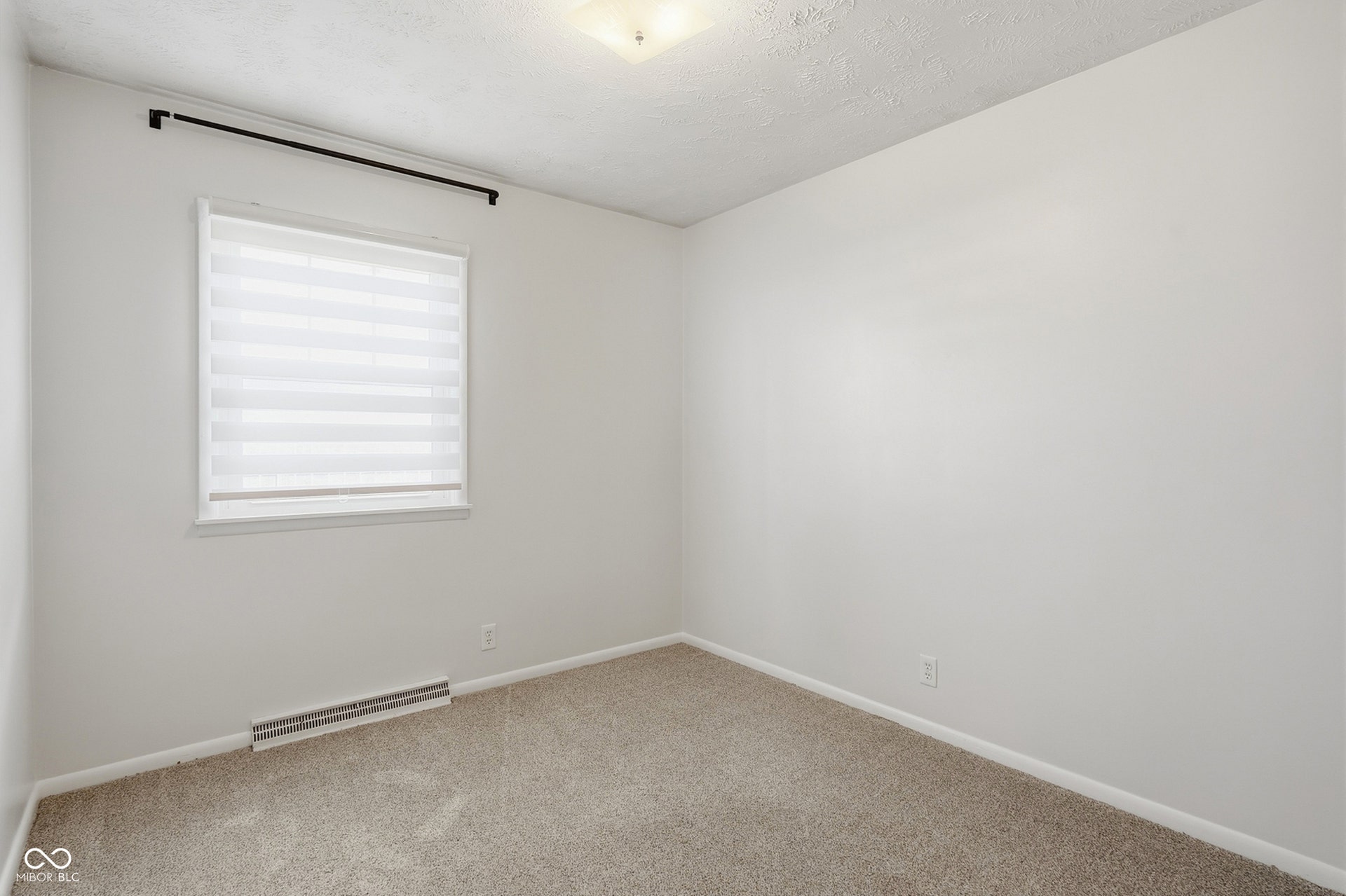 202 N 18th Avenue, Beech Grove, IN 46107
