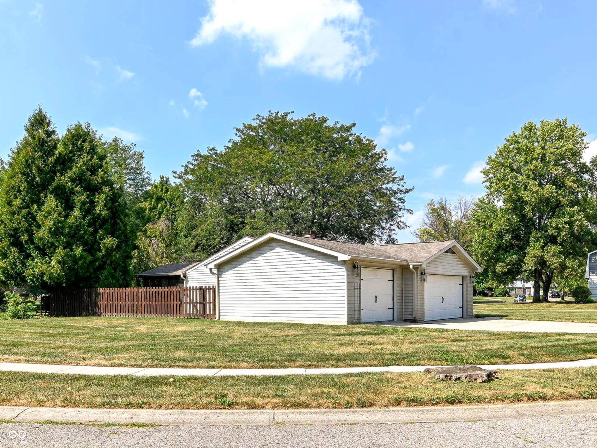 8442 Duncaster Court, Indianapolis, IN 46256