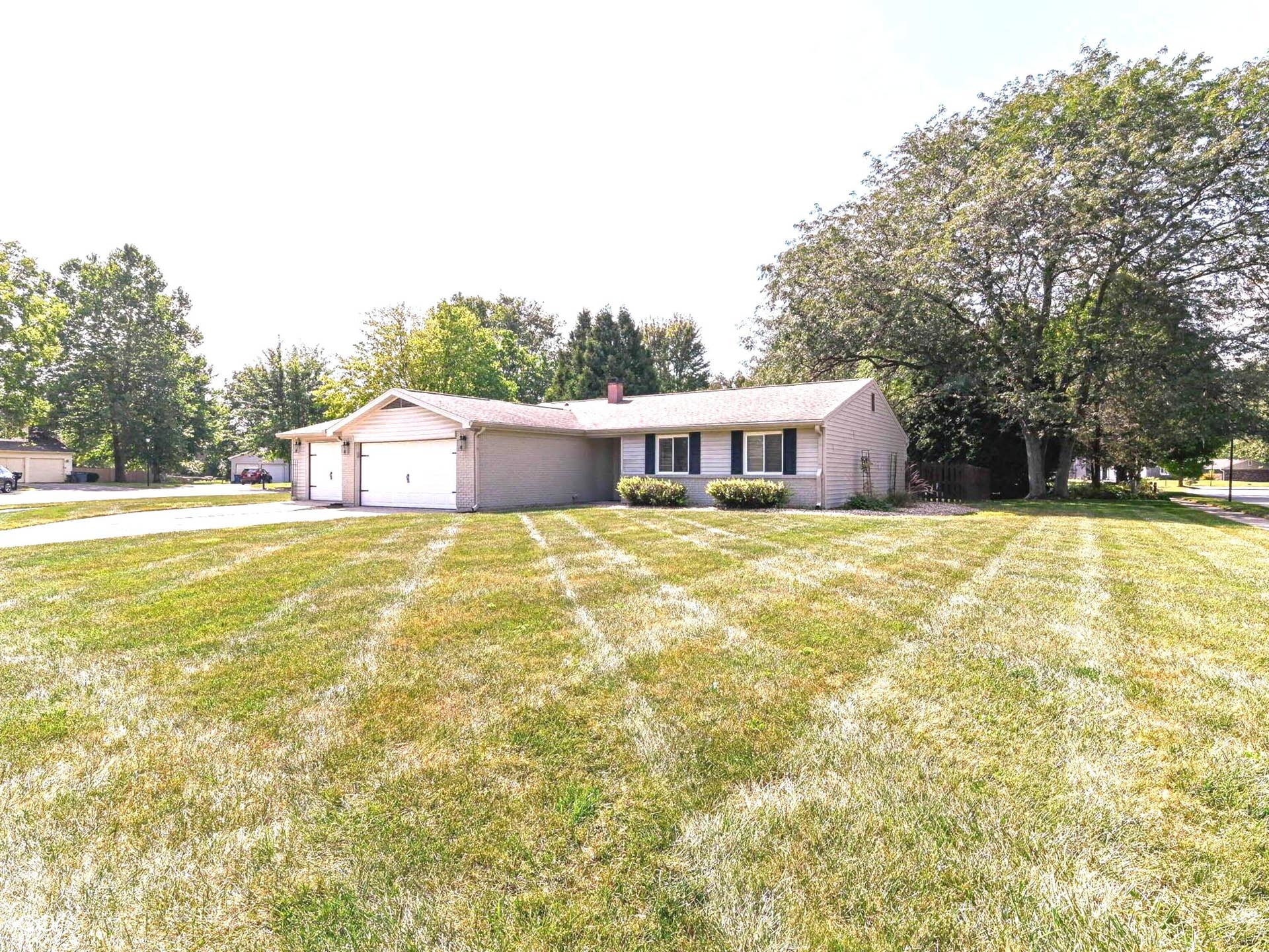 8442 Duncaster Court, Indianapolis, IN 46256