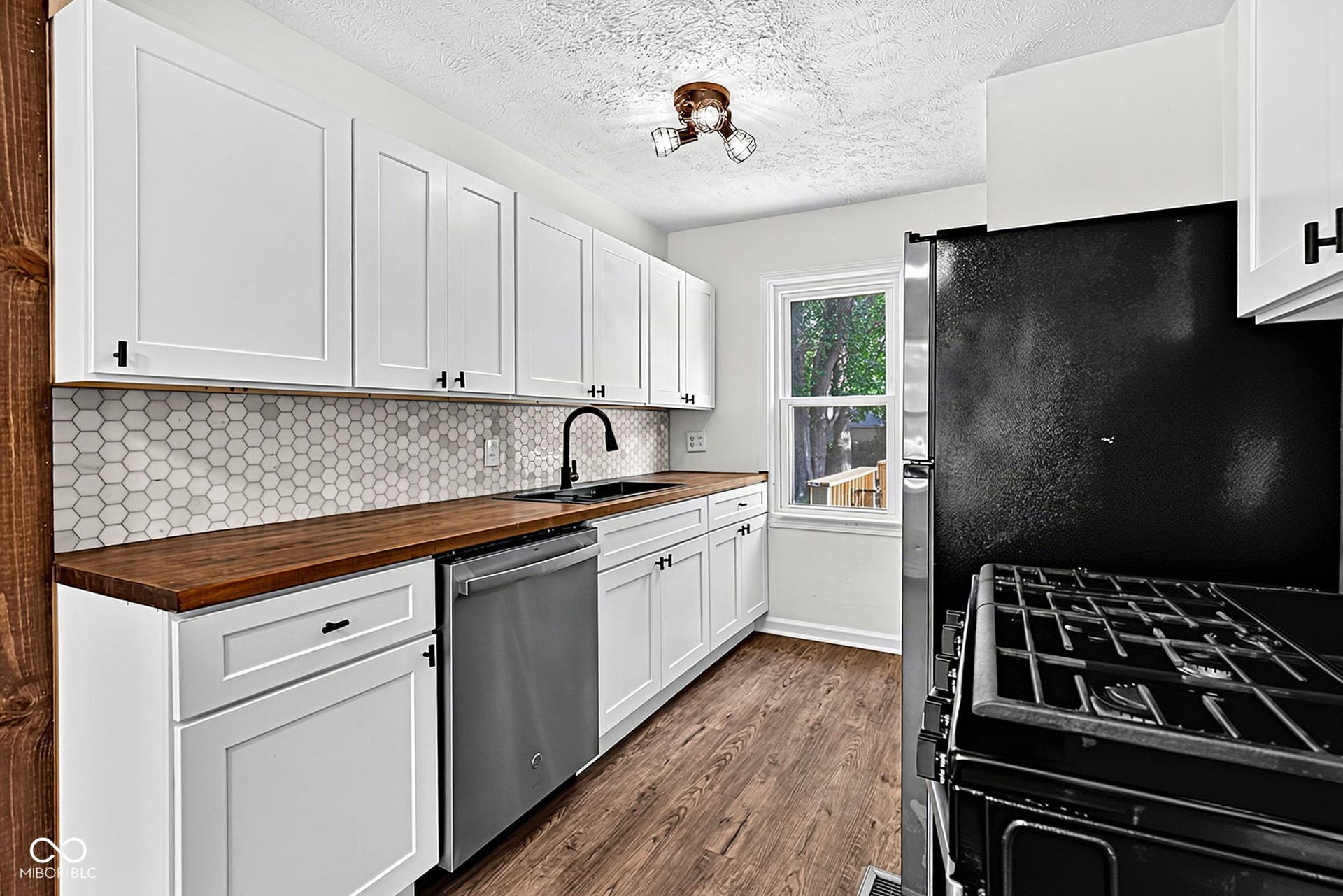 4125 Clarendon, Indianapolis, IN 46208 4125 Clarendon, Indianapolis, IN 46208