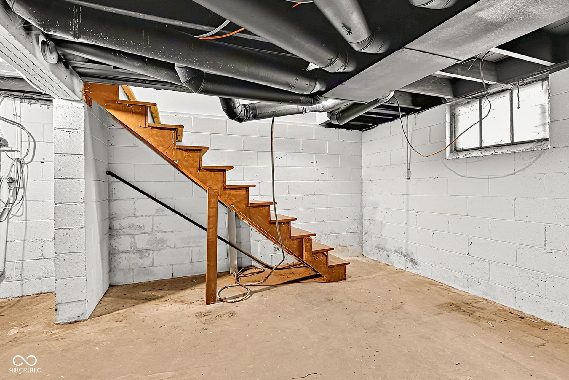4125 Clarendon, Indianapolis, IN 46208 4125 Clarendon, Indianapolis, IN 46208