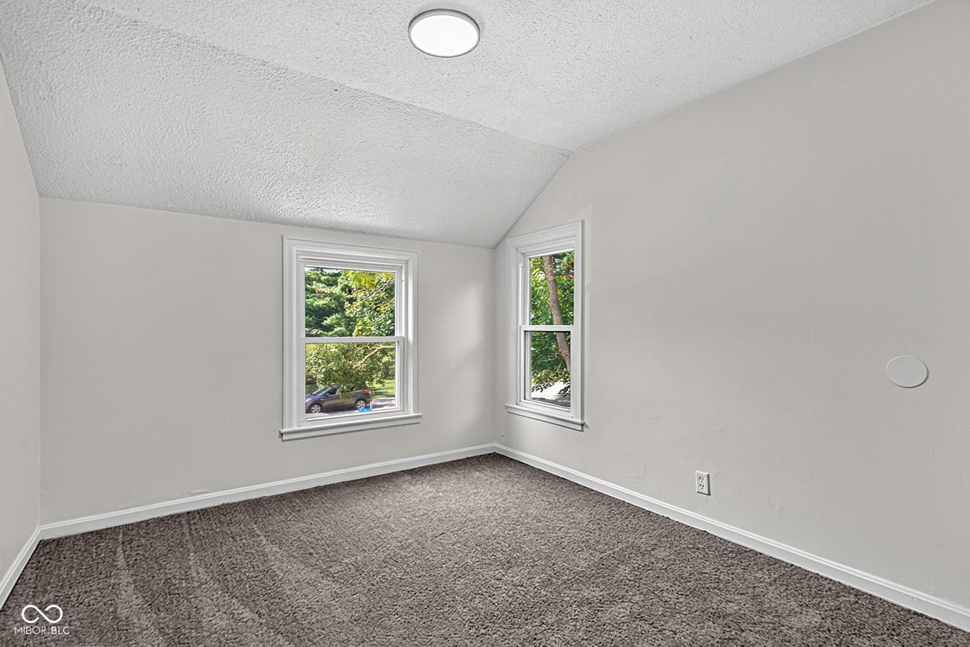 4125 Clarendon, Indianapolis, IN 46208 4125 Clarendon, Indianapolis, IN 46208