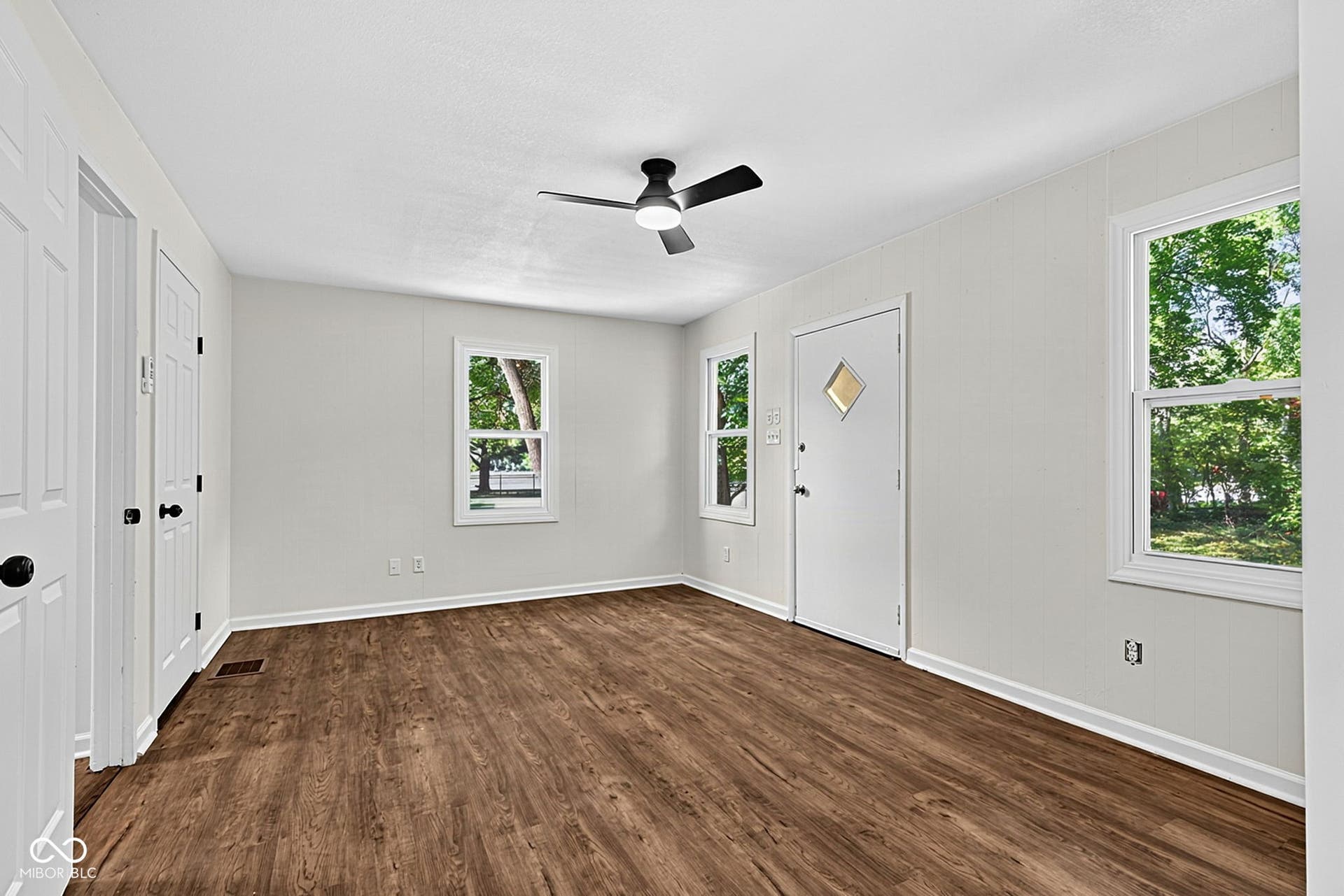 4125 Clarendon, Indianapolis, IN 46208 4125 Clarendon, Indianapolis, IN 46208
