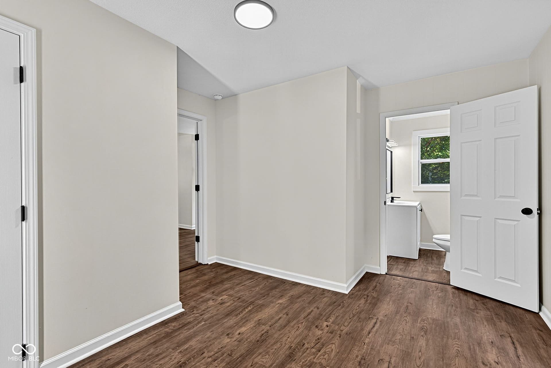 4125 Clarendon, Indianapolis, IN 46208 Mud room