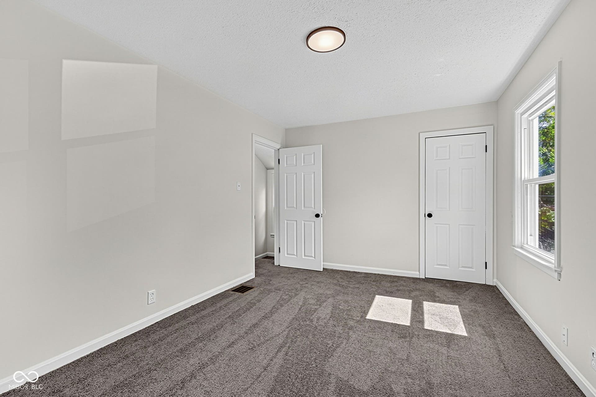 4125 Clarendon, Indianapolis, IN 46208 4125 Clarendon, Indianapolis, IN 46208