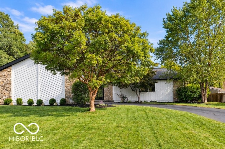 12825 Andover Drive, Carmel, IN 46033