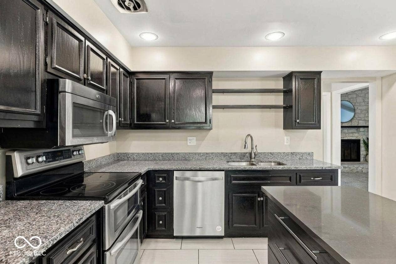 12825 Andover Drive, Carmel, IN 46033