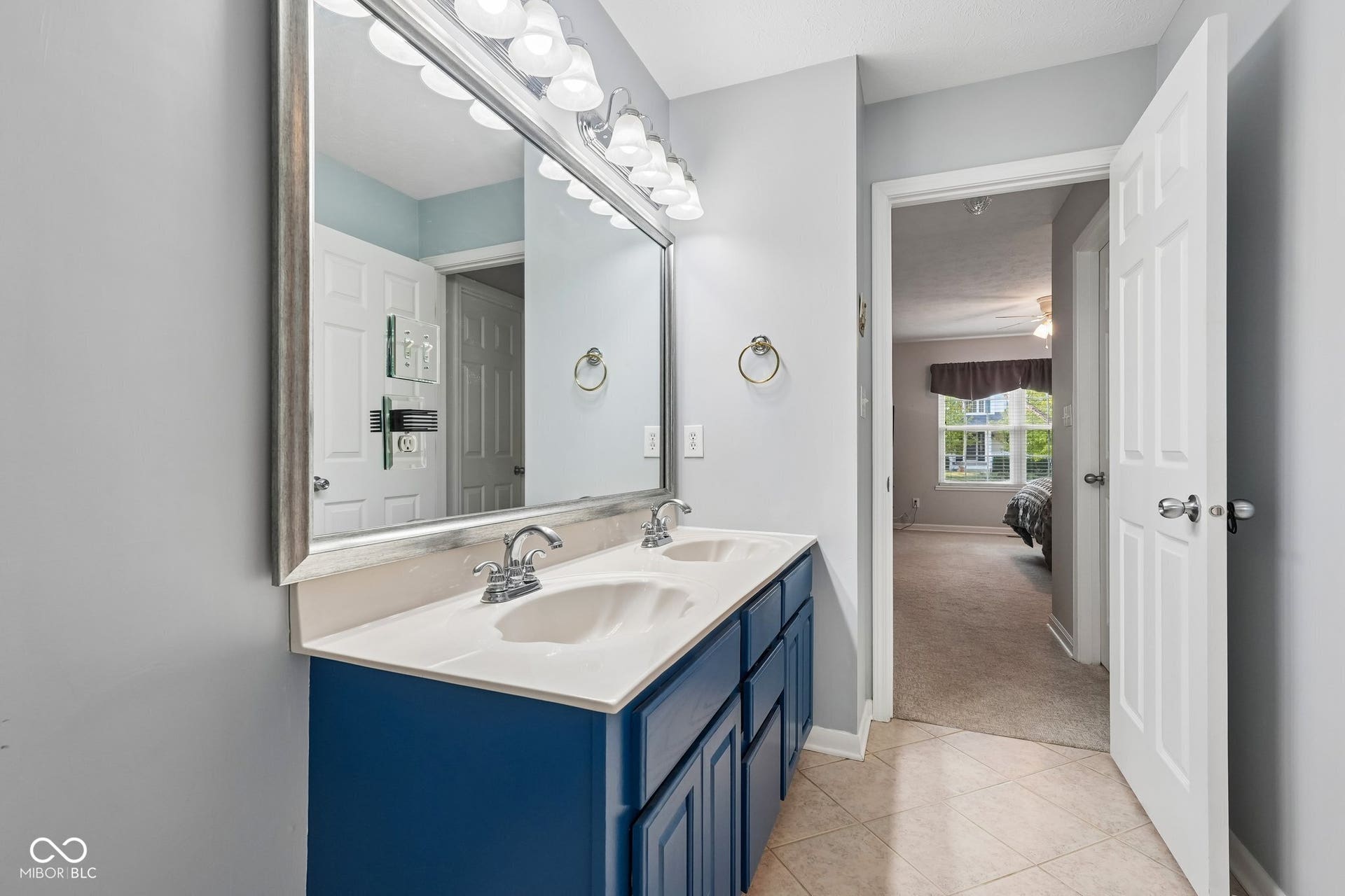 10515 Wildwood Drive, Zionsville, IN 46077