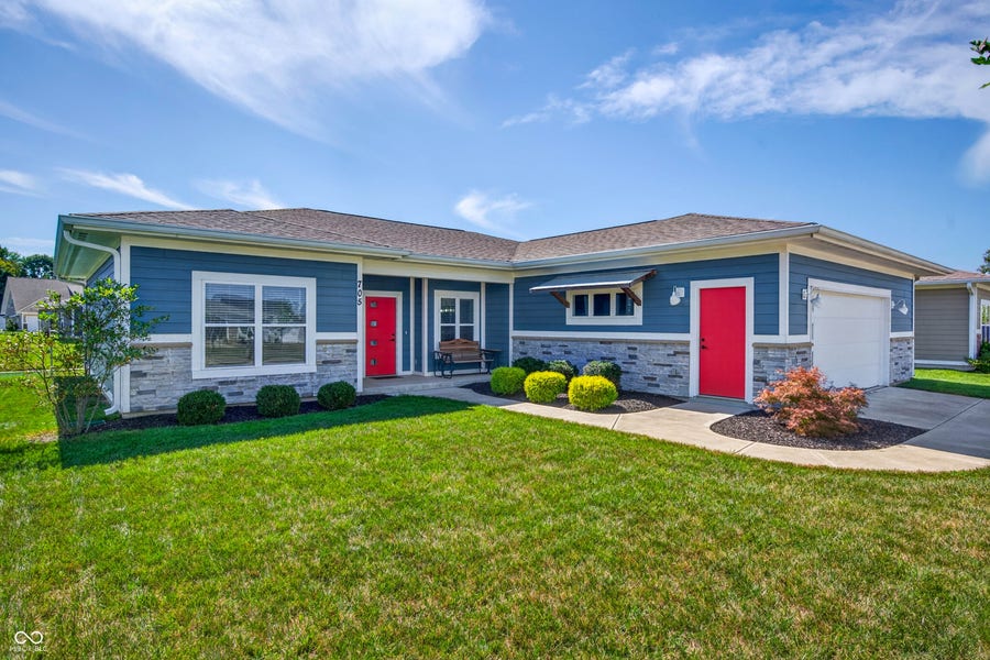 Property photo for 705 N Sobota Way, Trafalgar, IN