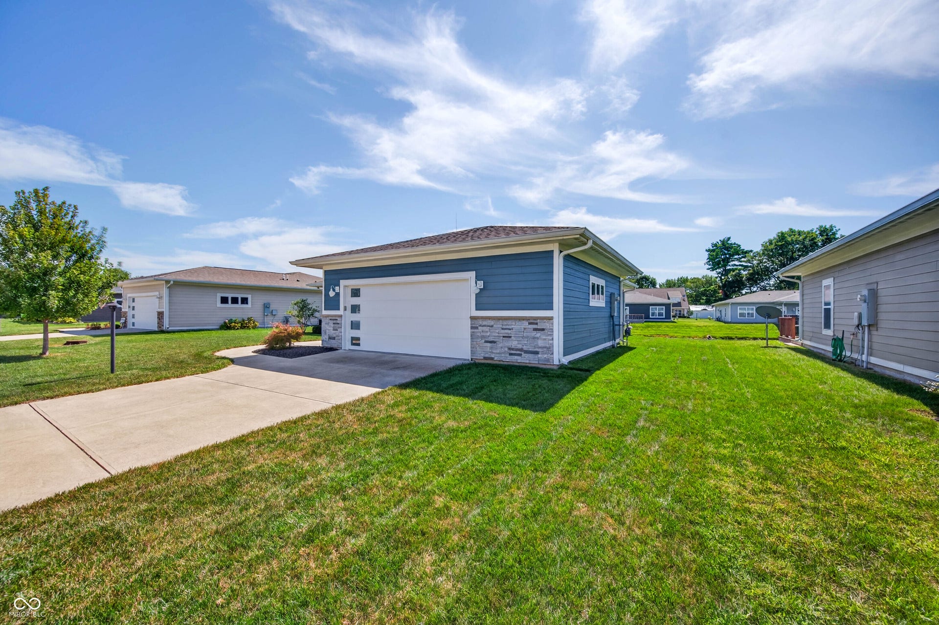 705 N Sobota Way, Trafalgar, IN 46181