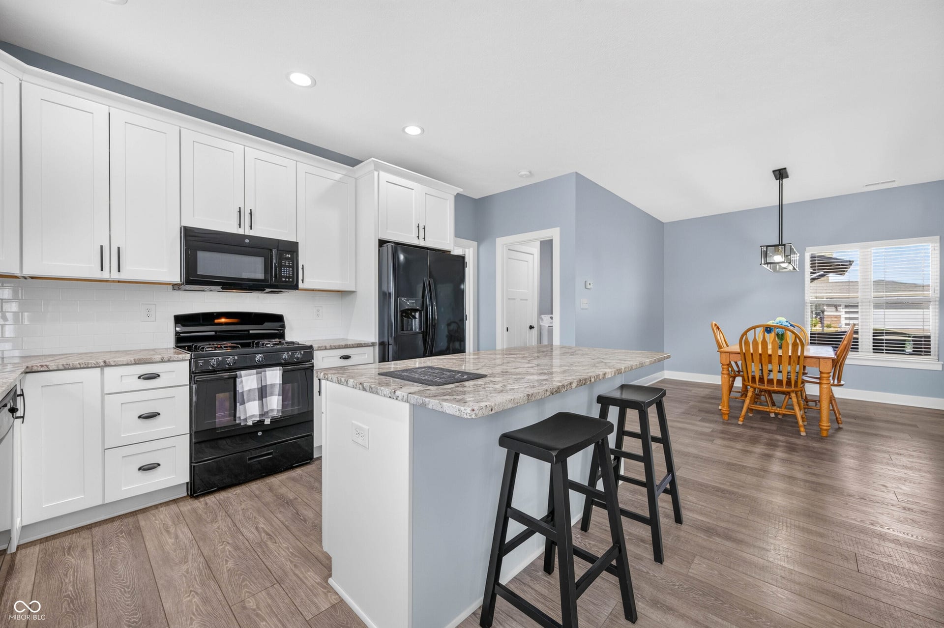 705 N Sobota Way, Trafalgar, IN 46181