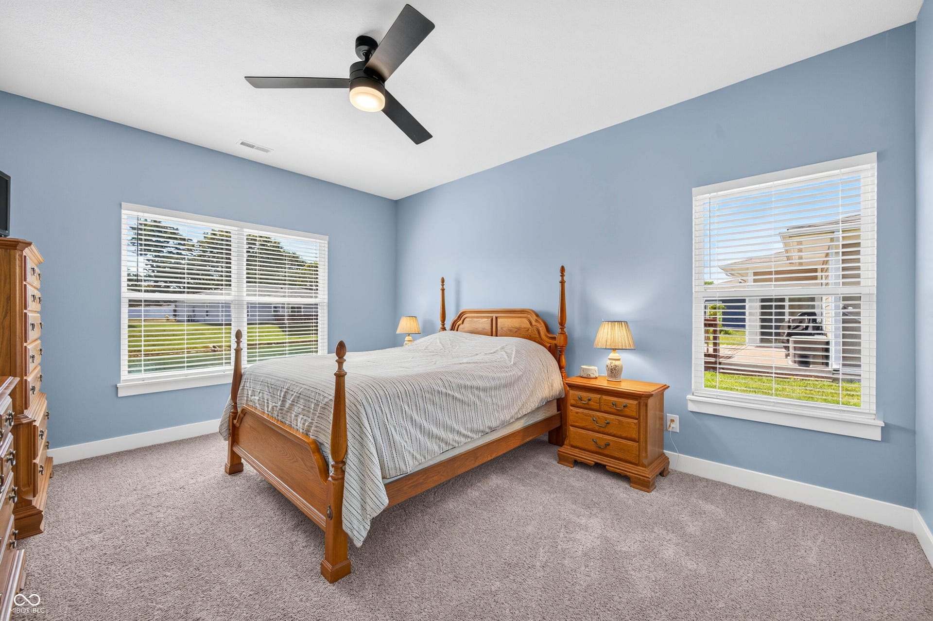 705 N Sobota Way, Trafalgar, IN 46181
