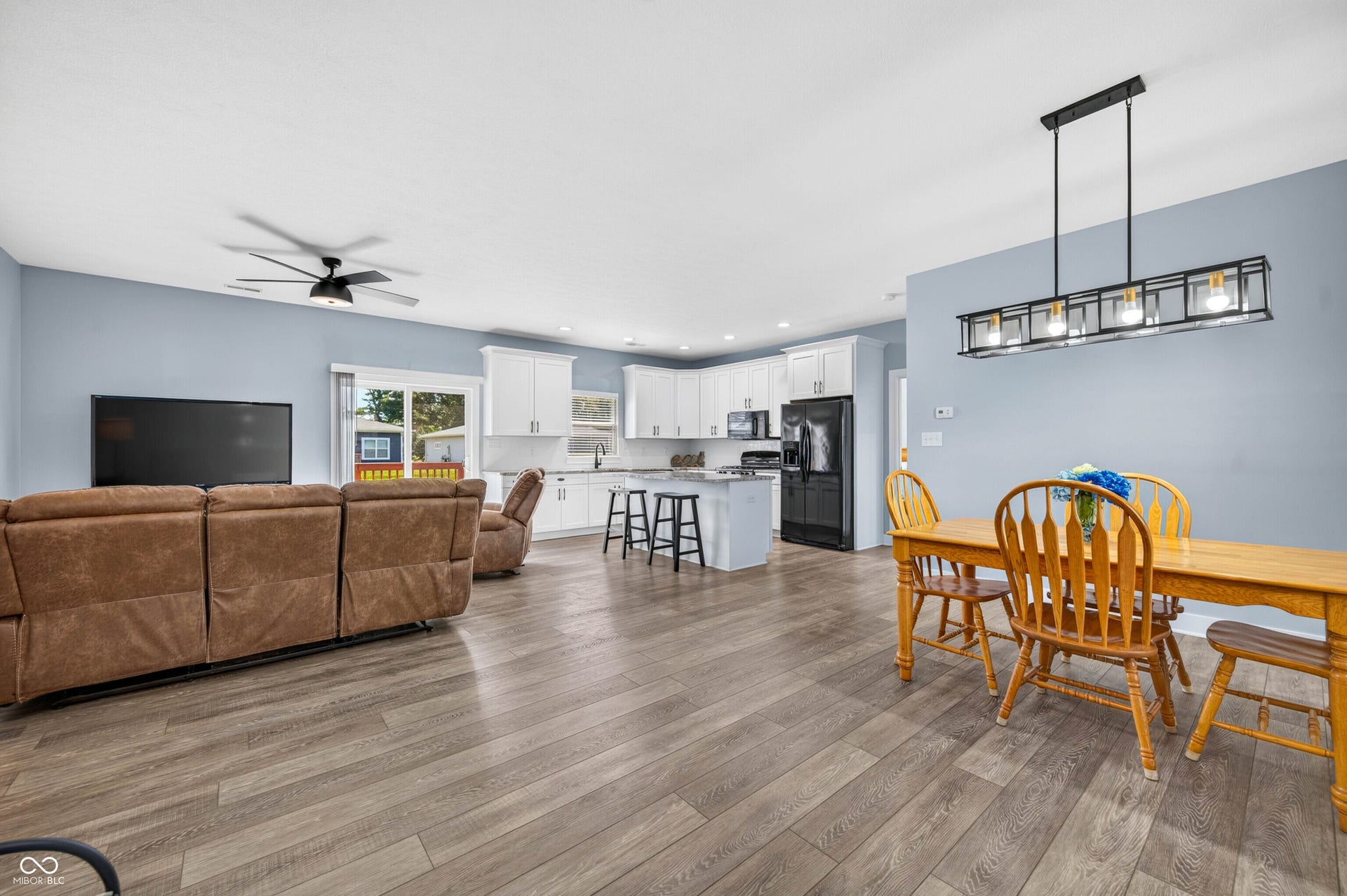 705 N Sobota Way, Trafalgar, IN 46181
