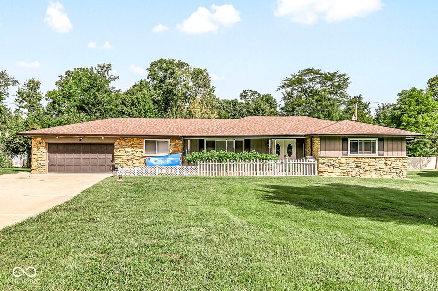 Property photo for 4006 Dundee Drive, Indianapolis, IN