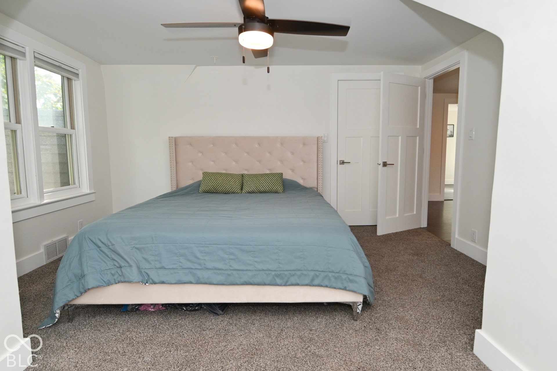 2212 Washington Street, Columbus, IN 47201