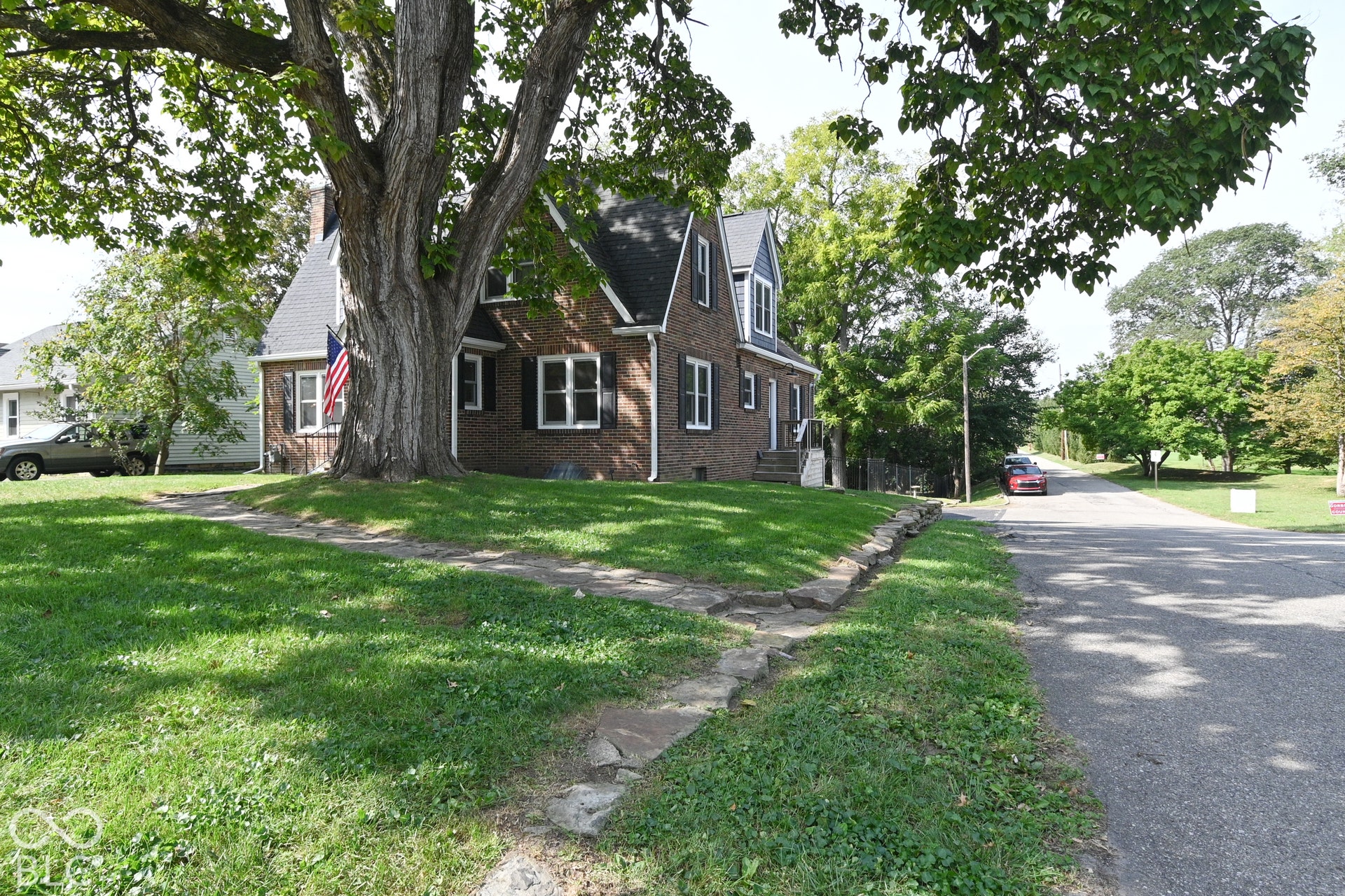 2212 Washington Street, Columbus, IN 47201