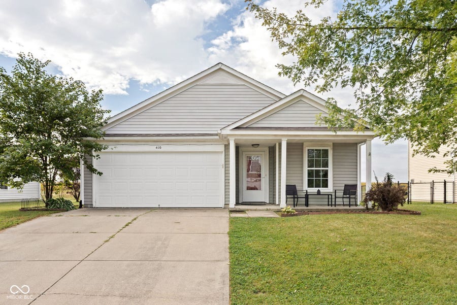 Property photo for 410 W Warrior Court, Sheridan, IN
