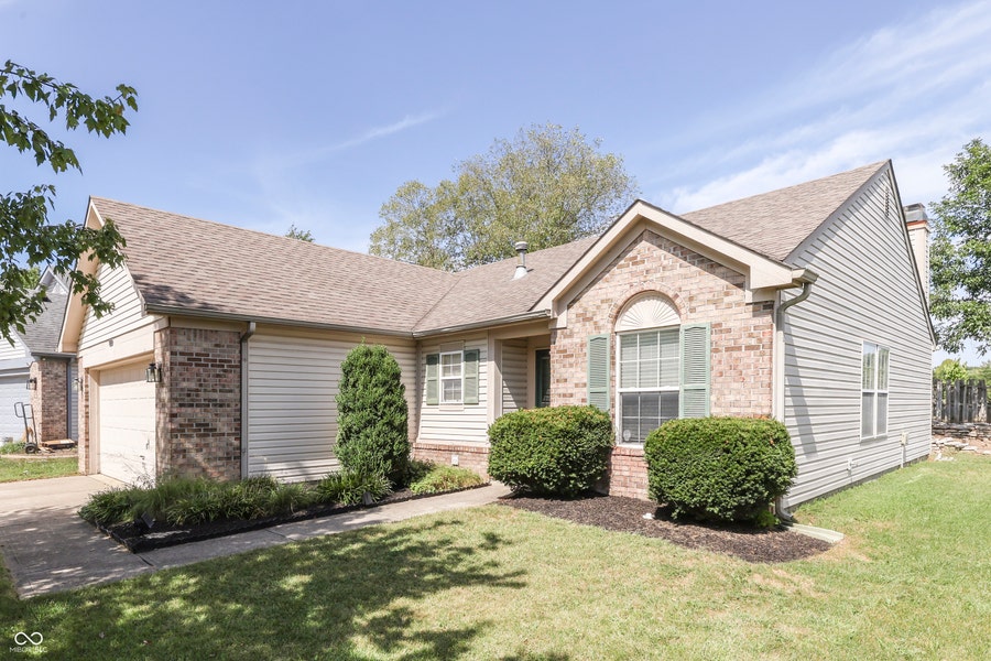 Property photo for 8526 Country Meadows Drive, Indianapolis, IN