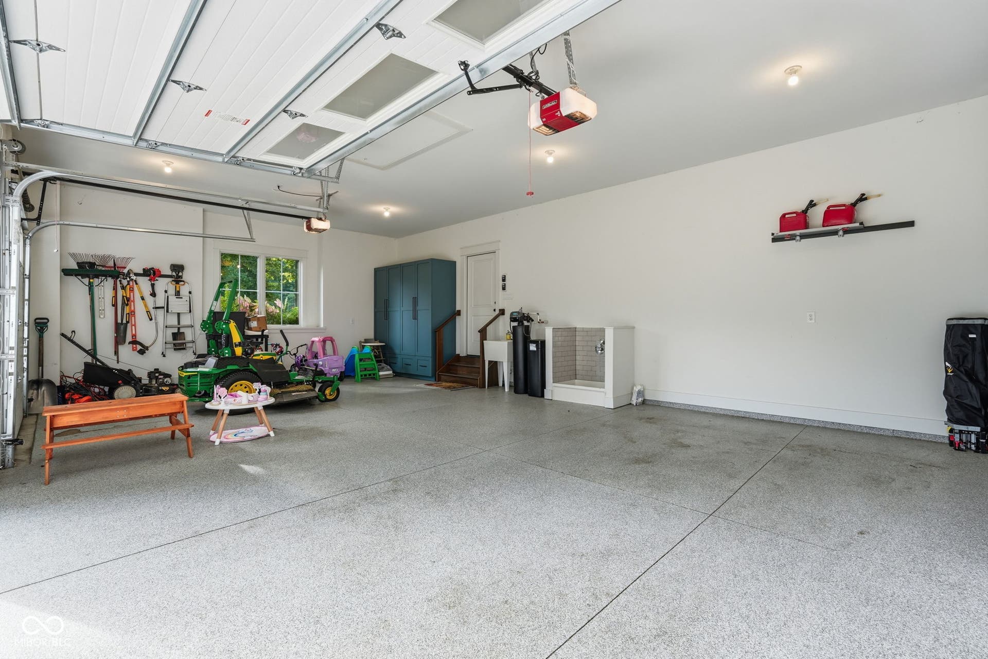 8635 Auburn Ridge, Martinsville, IN 46151