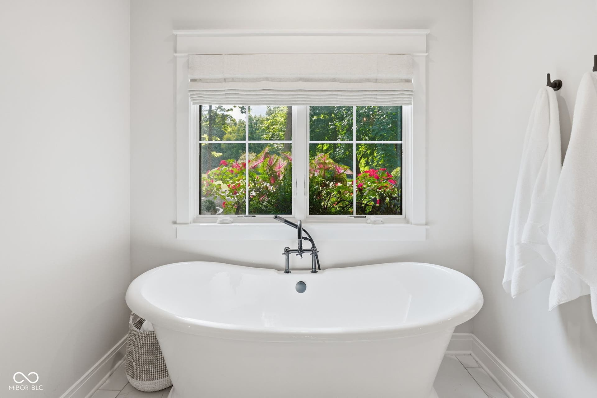 8635 Auburn Ridge, Martinsville, IN 46151