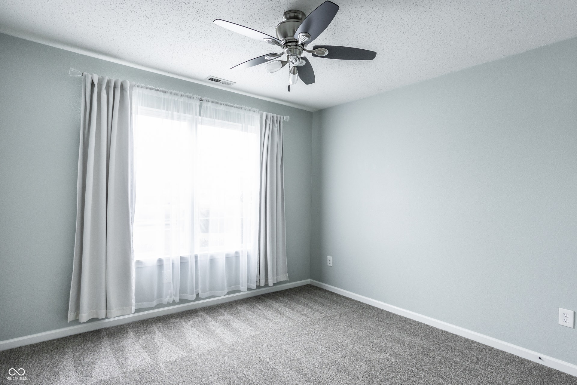 6115 Green Glade Drive, Whitestown, IN 46075