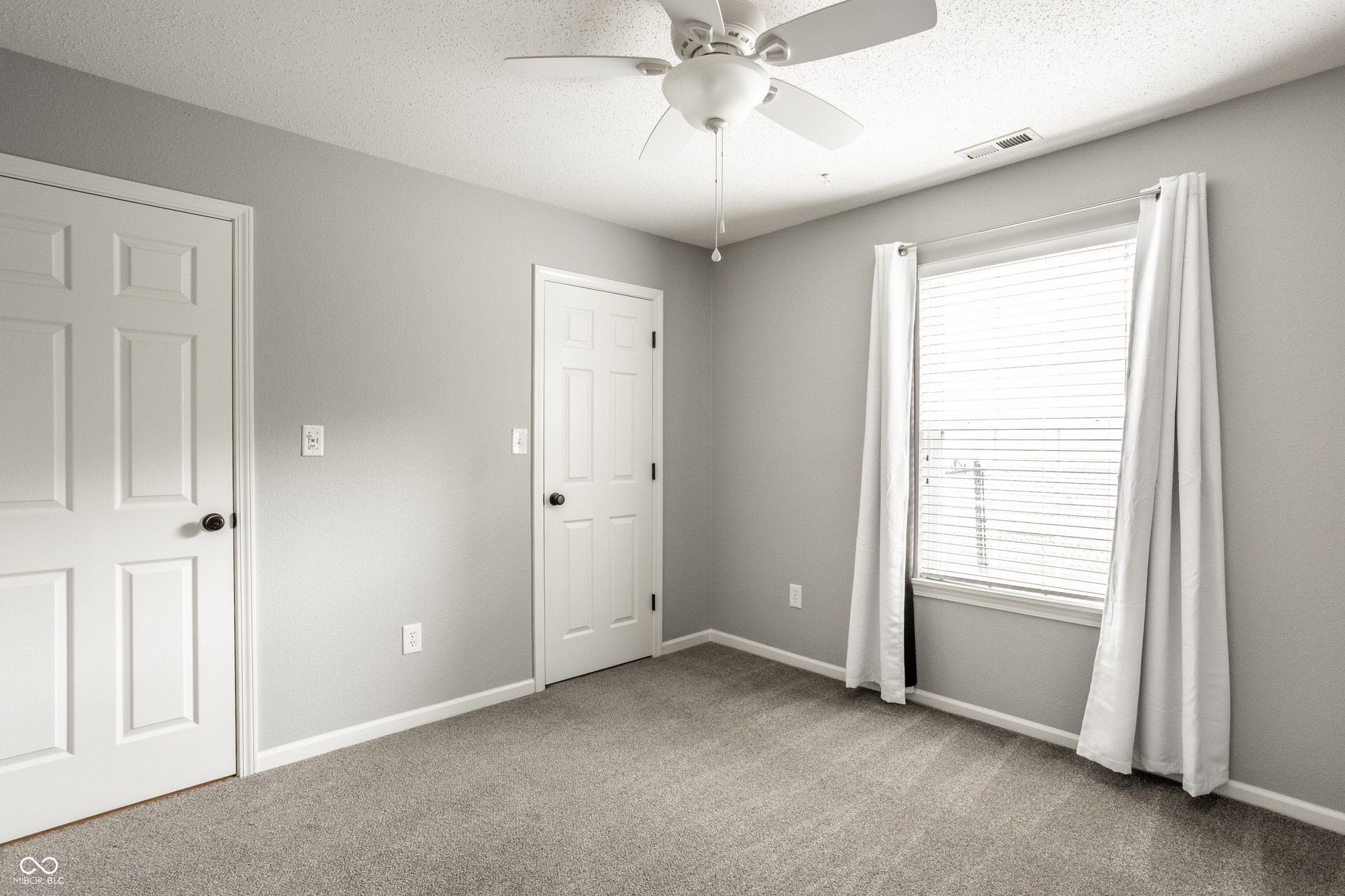 6115 Green Glade Drive, Whitestown, IN 46075