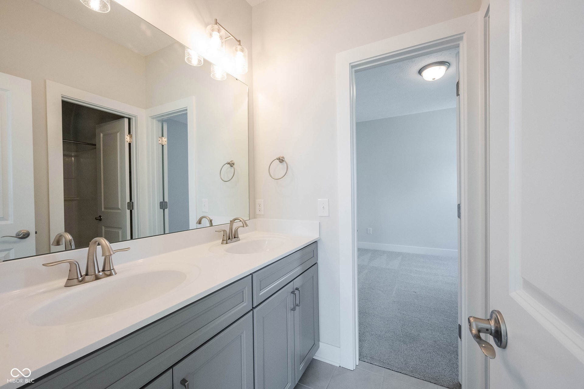 Jack-n-Jill bath between bedroom #3 and #4 on the 2nd level.