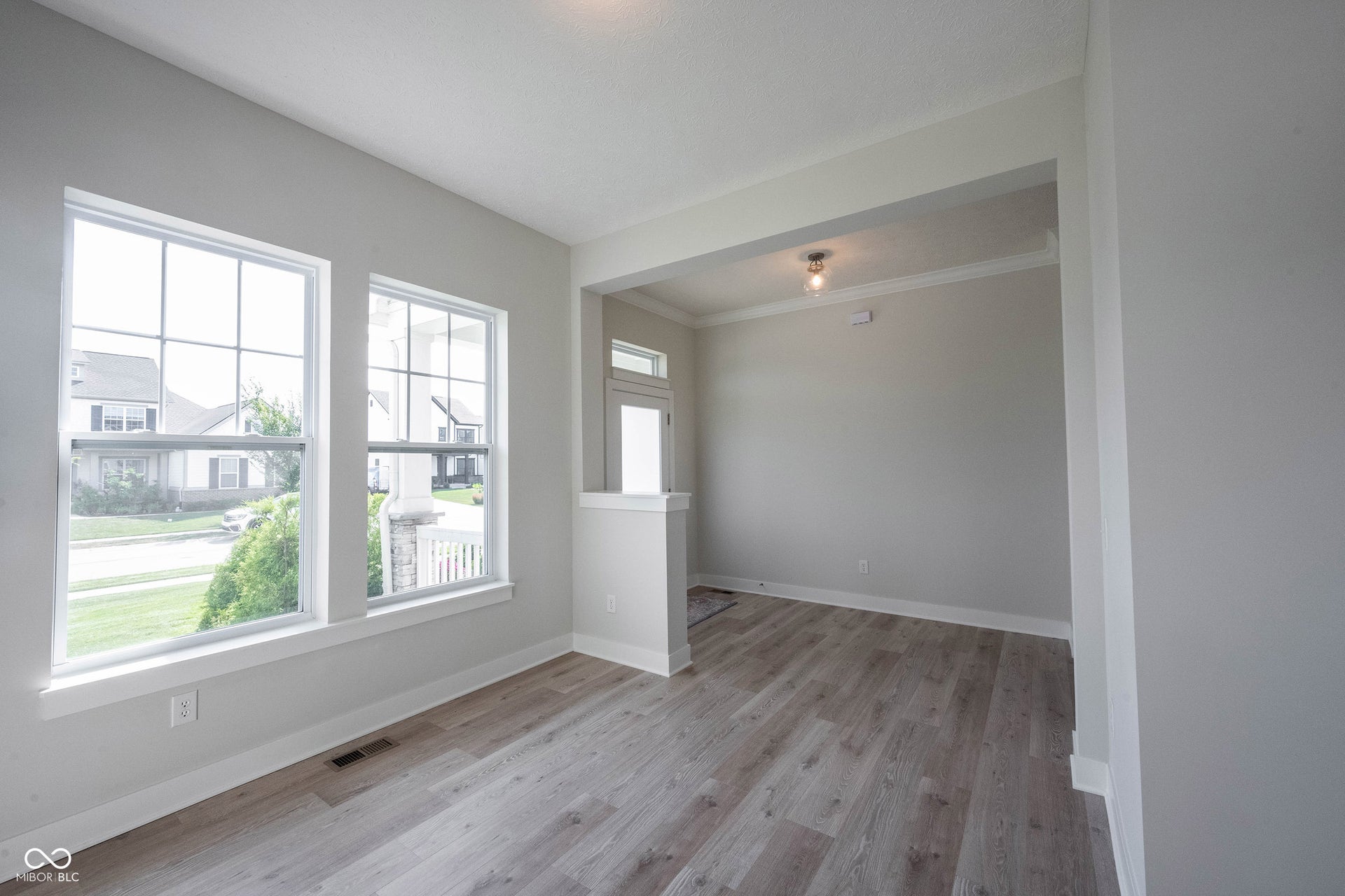 Front office/flex room