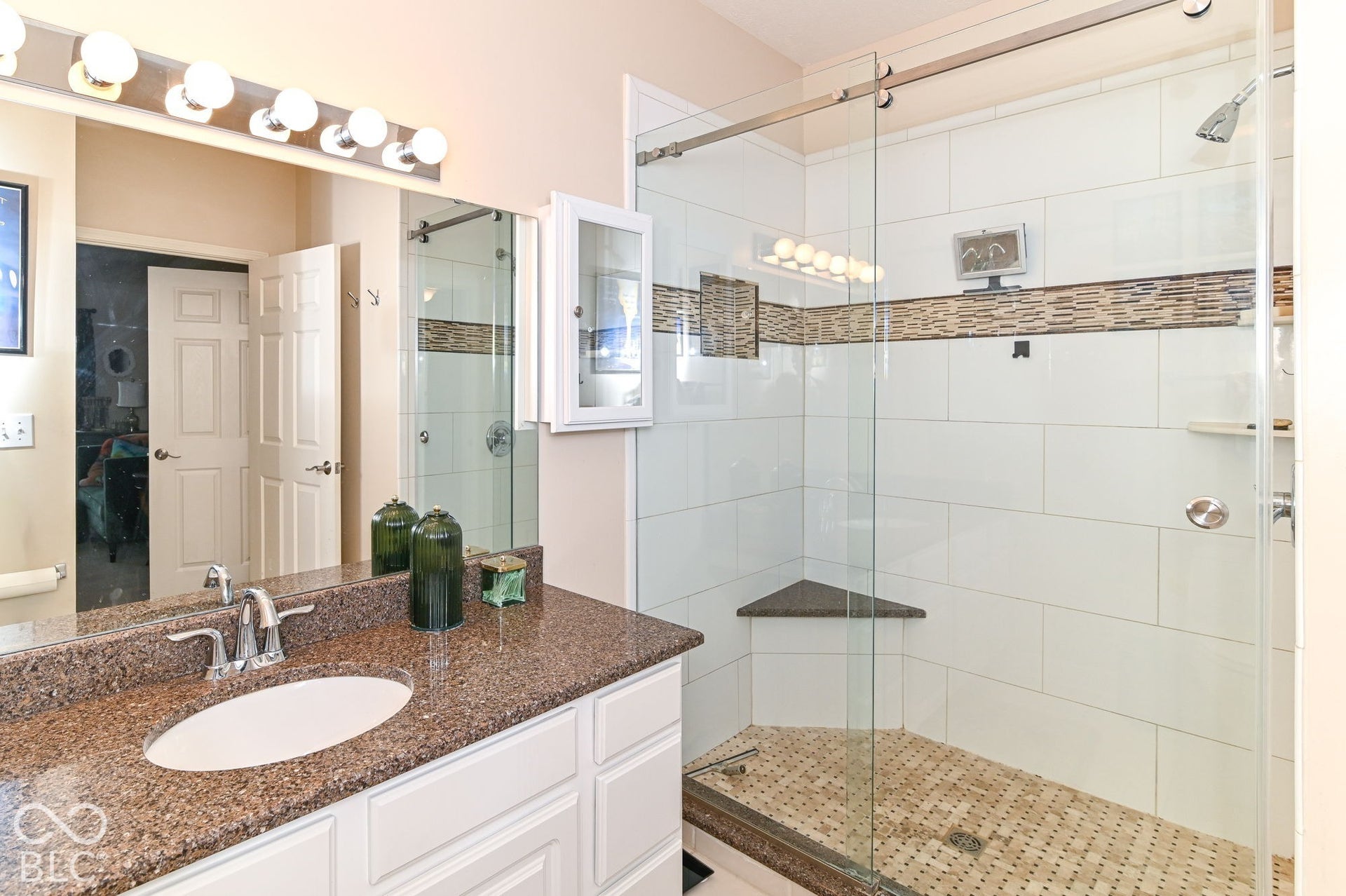 9762 Herring Gull Drive, Carmel, IN 46280 Bathroom