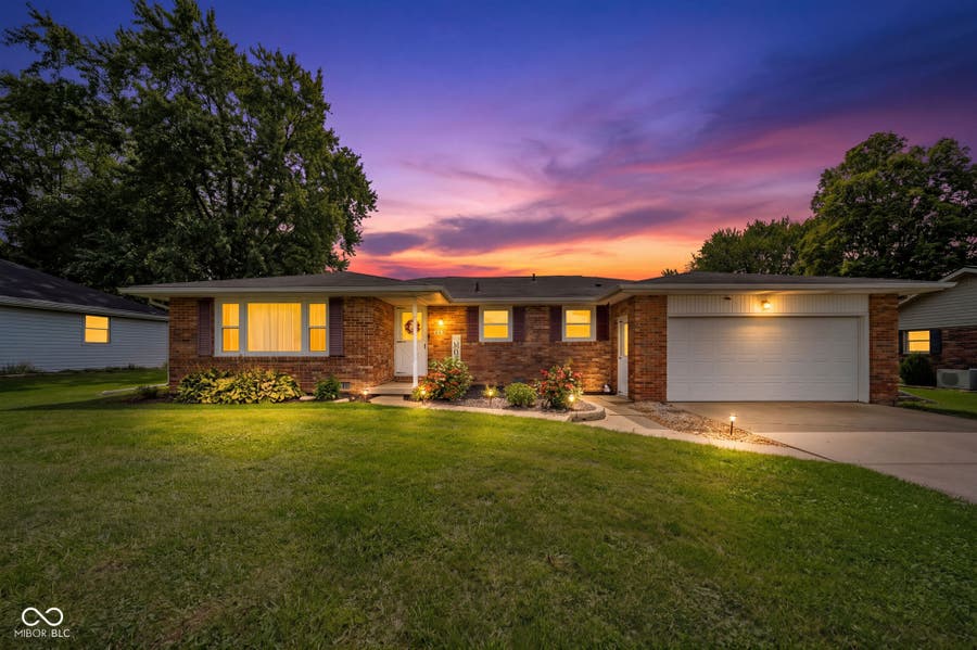 Property photo for 1375 E 240 N, Anderson, IN