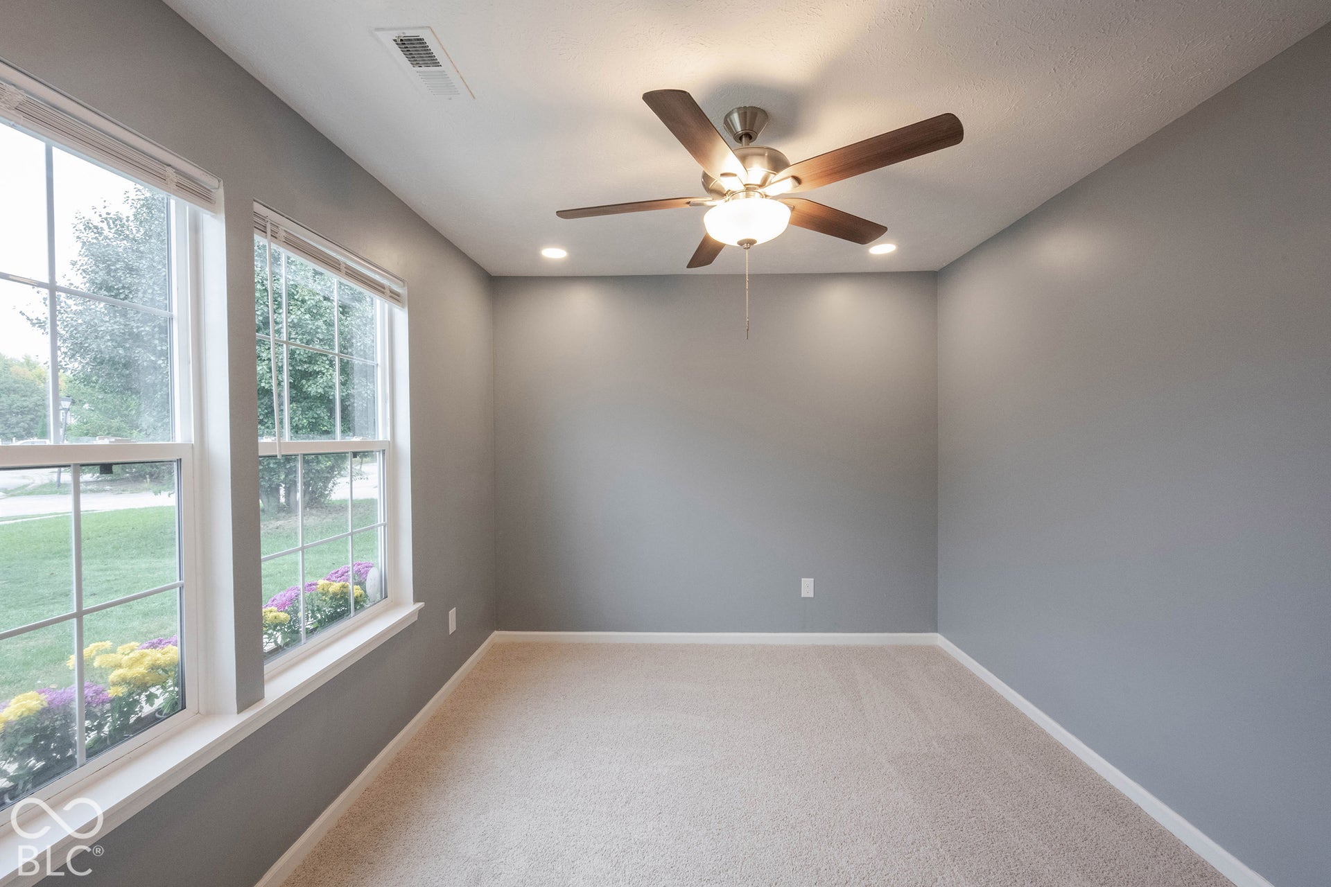 Large windows bring in so much light!
