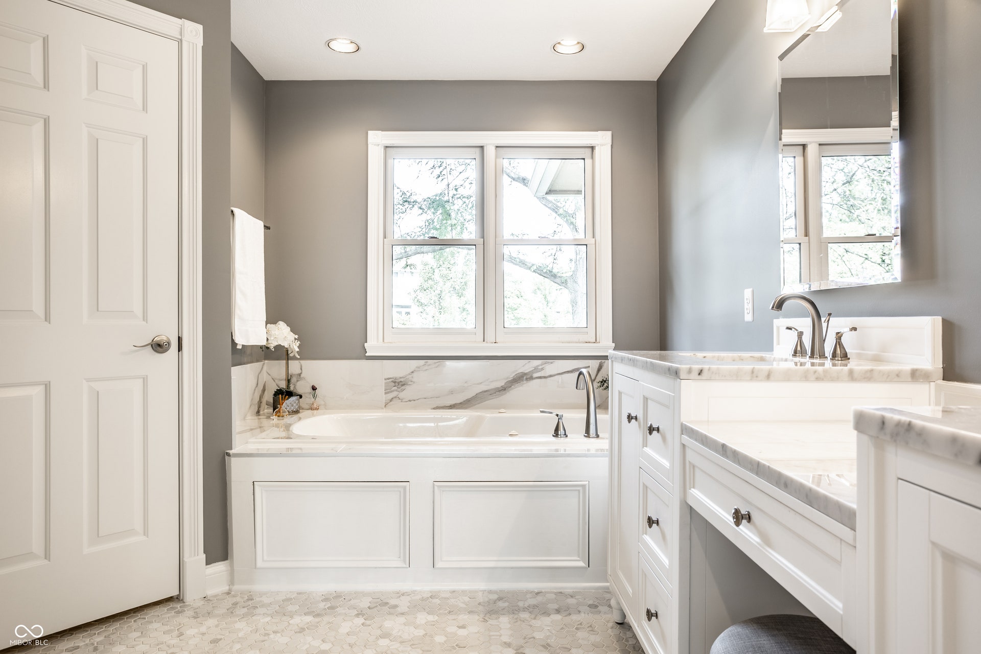 10415 Woods Edge Drive, Fishers, IN 46037