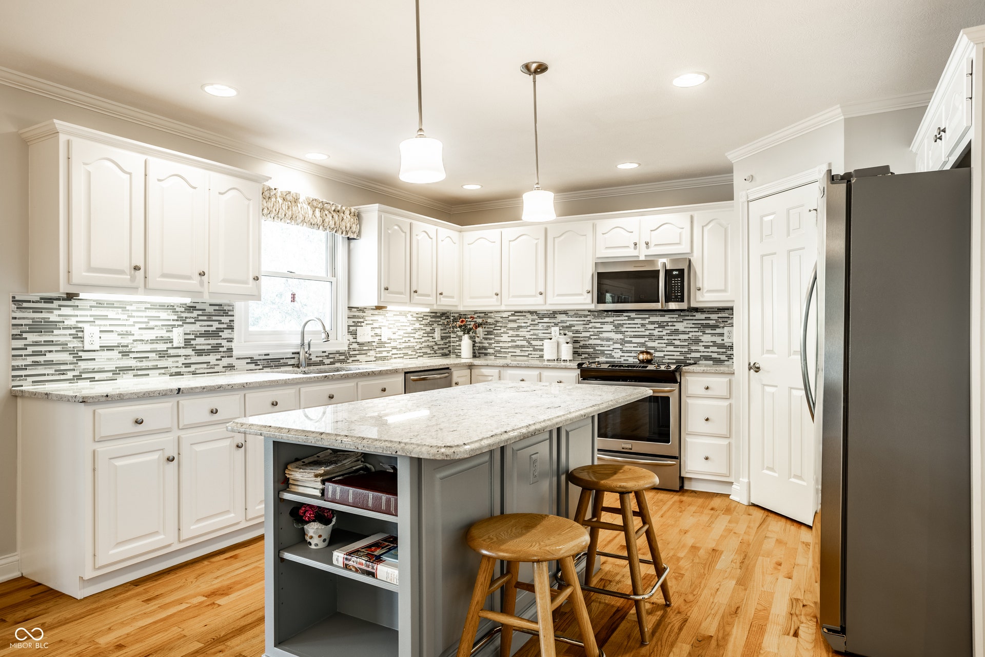 10415 Woods Edge Drive, Fishers, IN 46037
