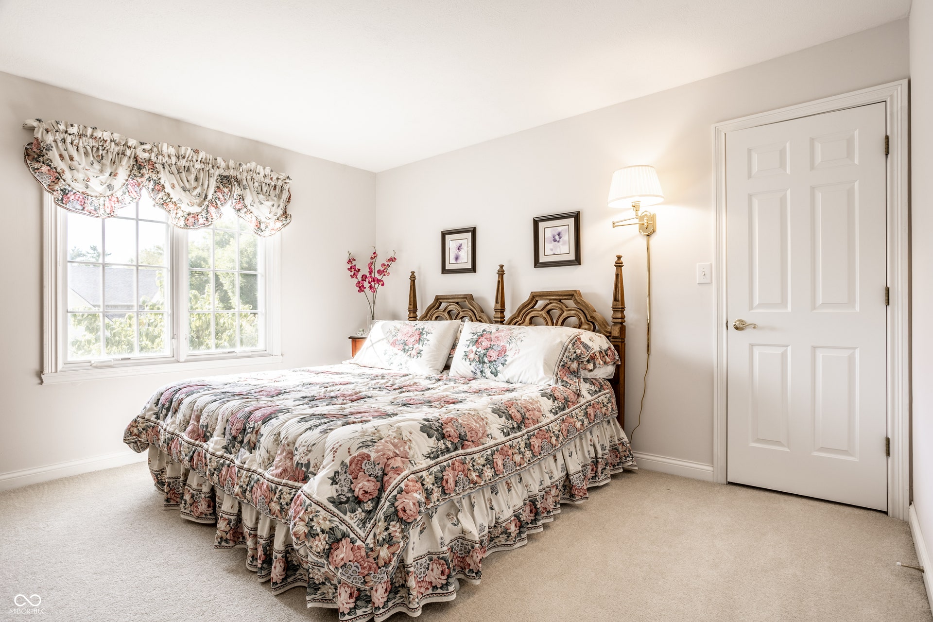 10415 Woods Edge Drive, Fishers, IN 46037