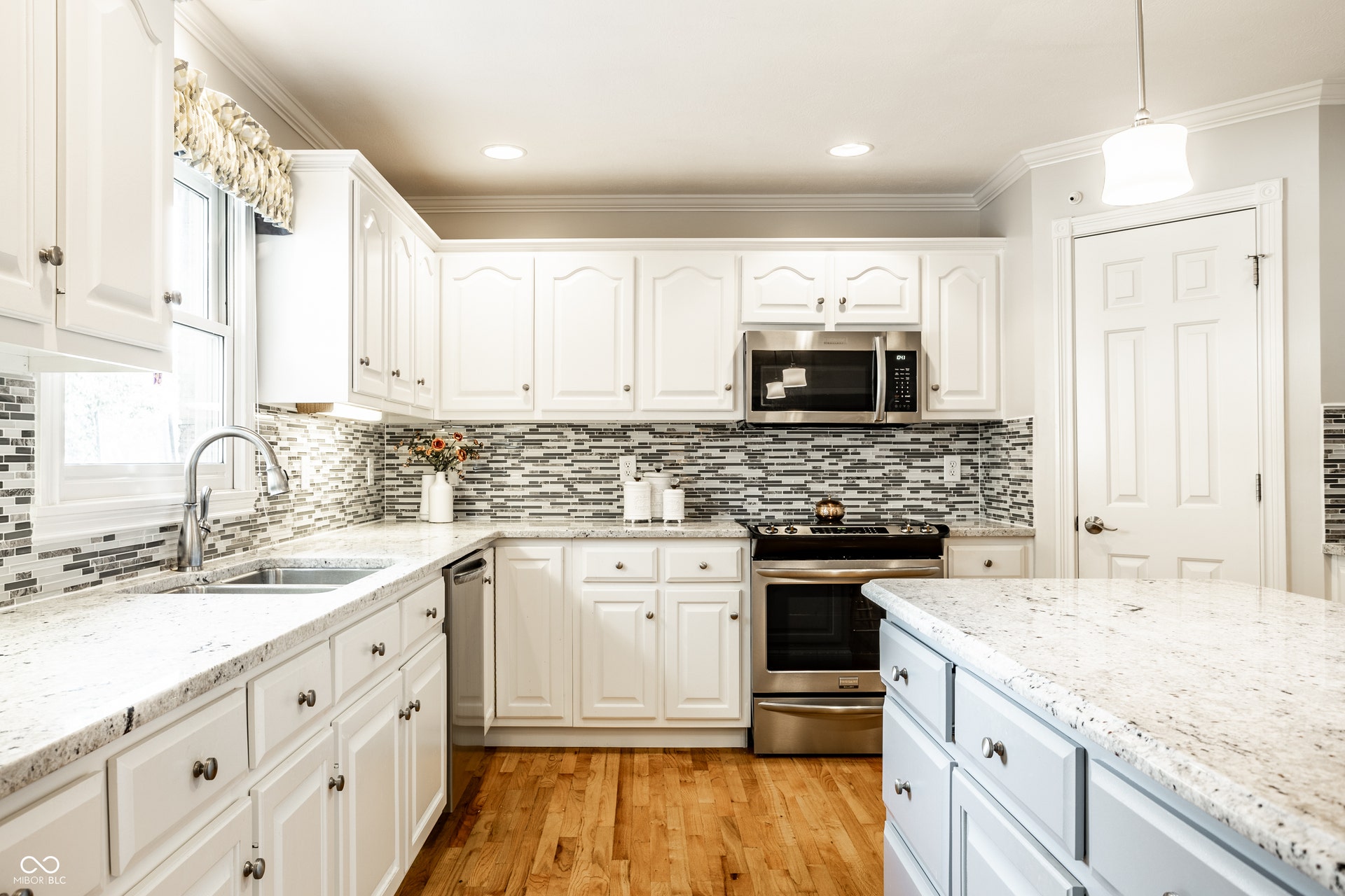 10415 Woods Edge Drive, Fishers, IN 46037