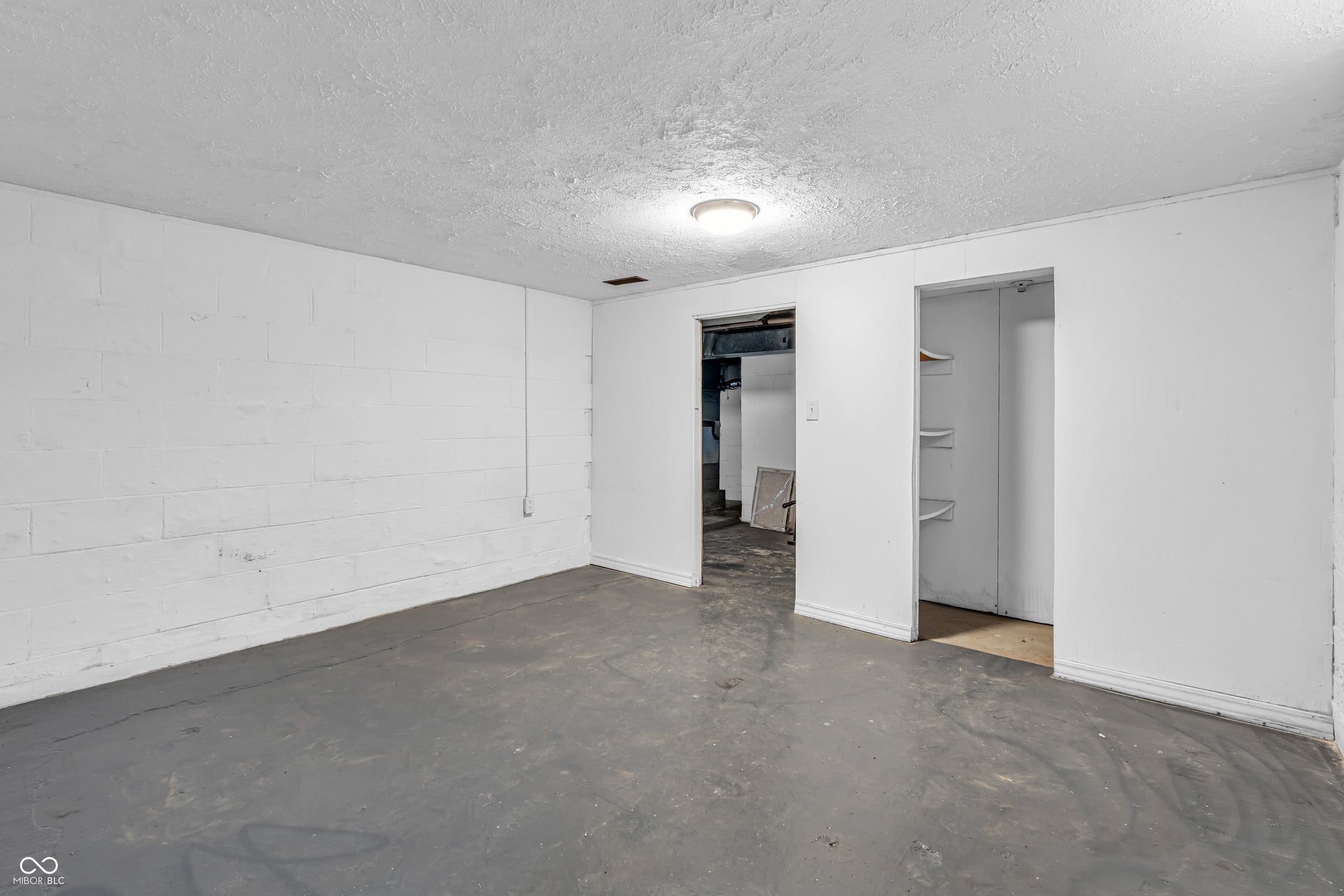 1211 N 450 W, Bargersville, IN 46106