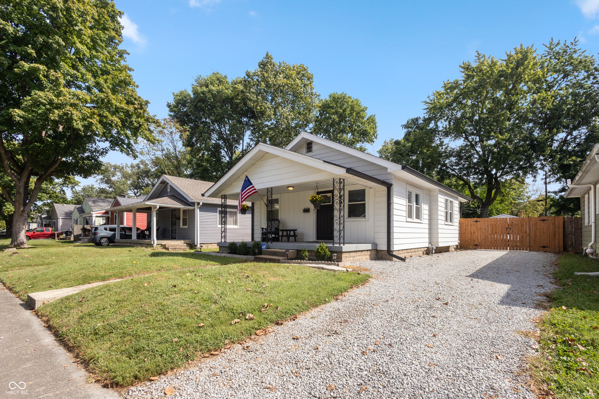 4927 Caroline Avenue, Indianapolis, IN 46205 Welcome to SoBro