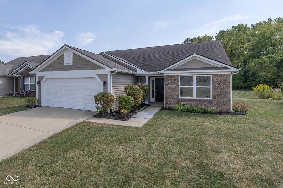 Property photo for 6129 Green Glade Drive, Whitestown, IN
