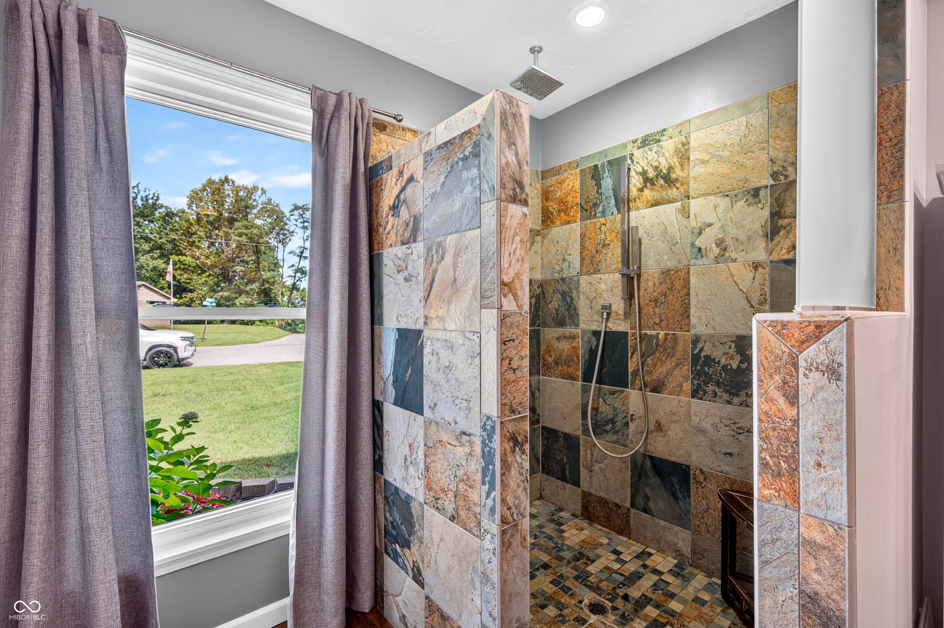 2019 N Lakeview Drive, Seymour, IN 47274 2019 N Lakeview Drive, Seymour, IN 47274