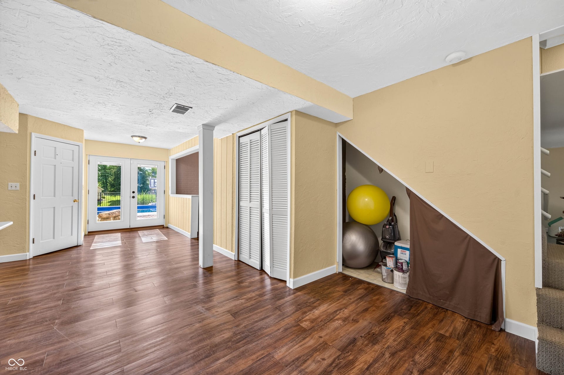 2019 N Lakeview Drive, Seymour, IN 47274 2019 N Lakeview Drive, Seymour, IN 47274