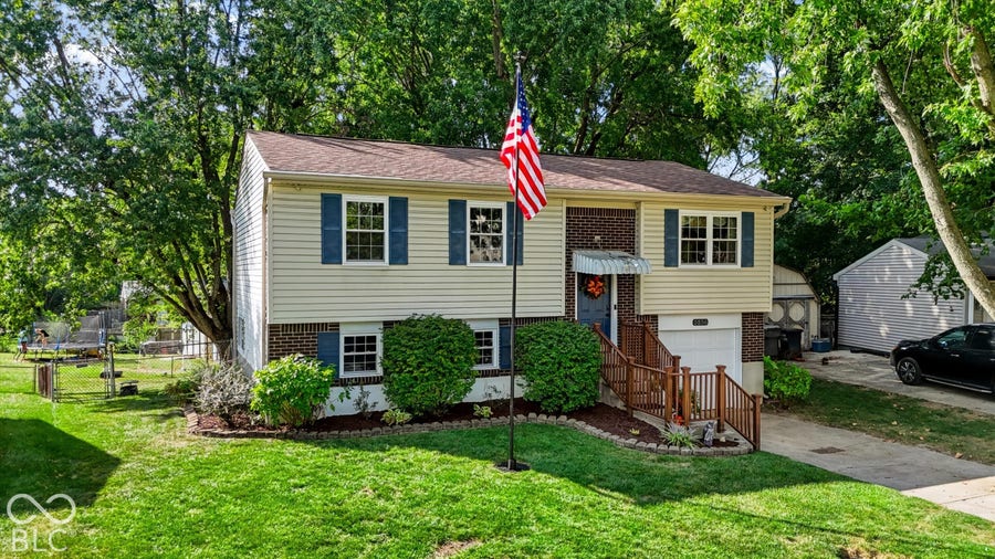 Property photo for 5556 Meckes Lane, Indianapolis, IN