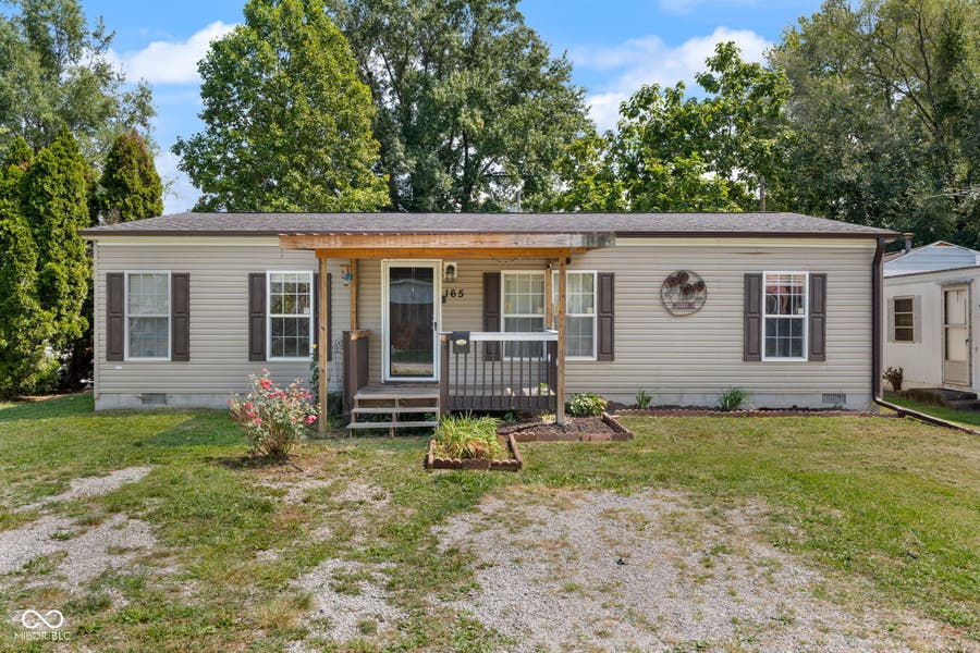 Property photo for 165 N 4th Street, Scottsburg, IN