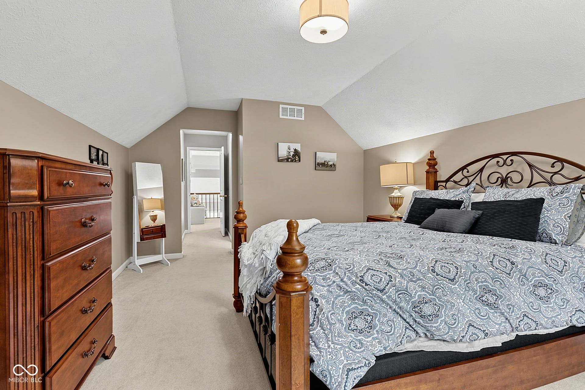 7338 Oakbay Drive, Noblesville, IN 46062